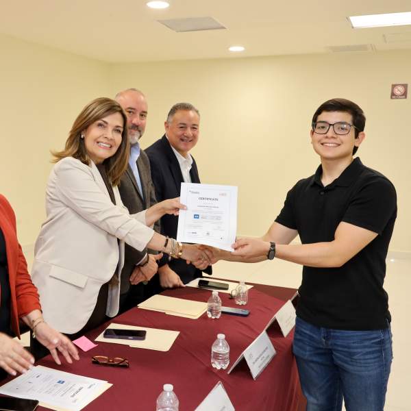 Presenta Gobierno de Sonora programa de inglés para la industria de semiconductores: UES